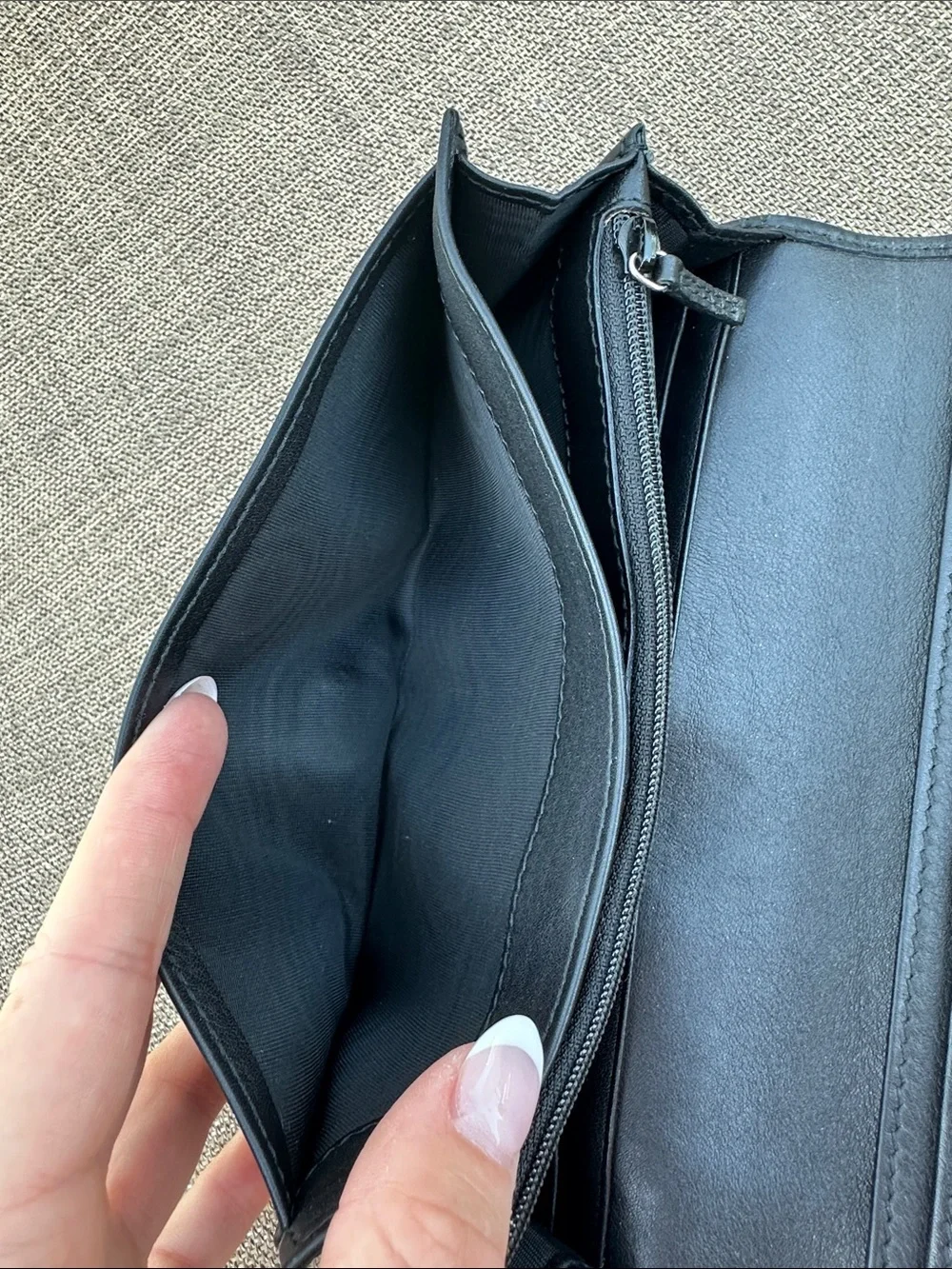 GUCCI Black Leather Long Wallet - Picture 5 of 10